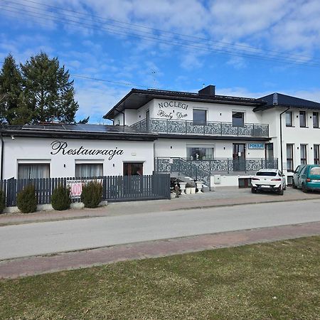 Apartamento Bialy Dom Sulejów Exterior foto