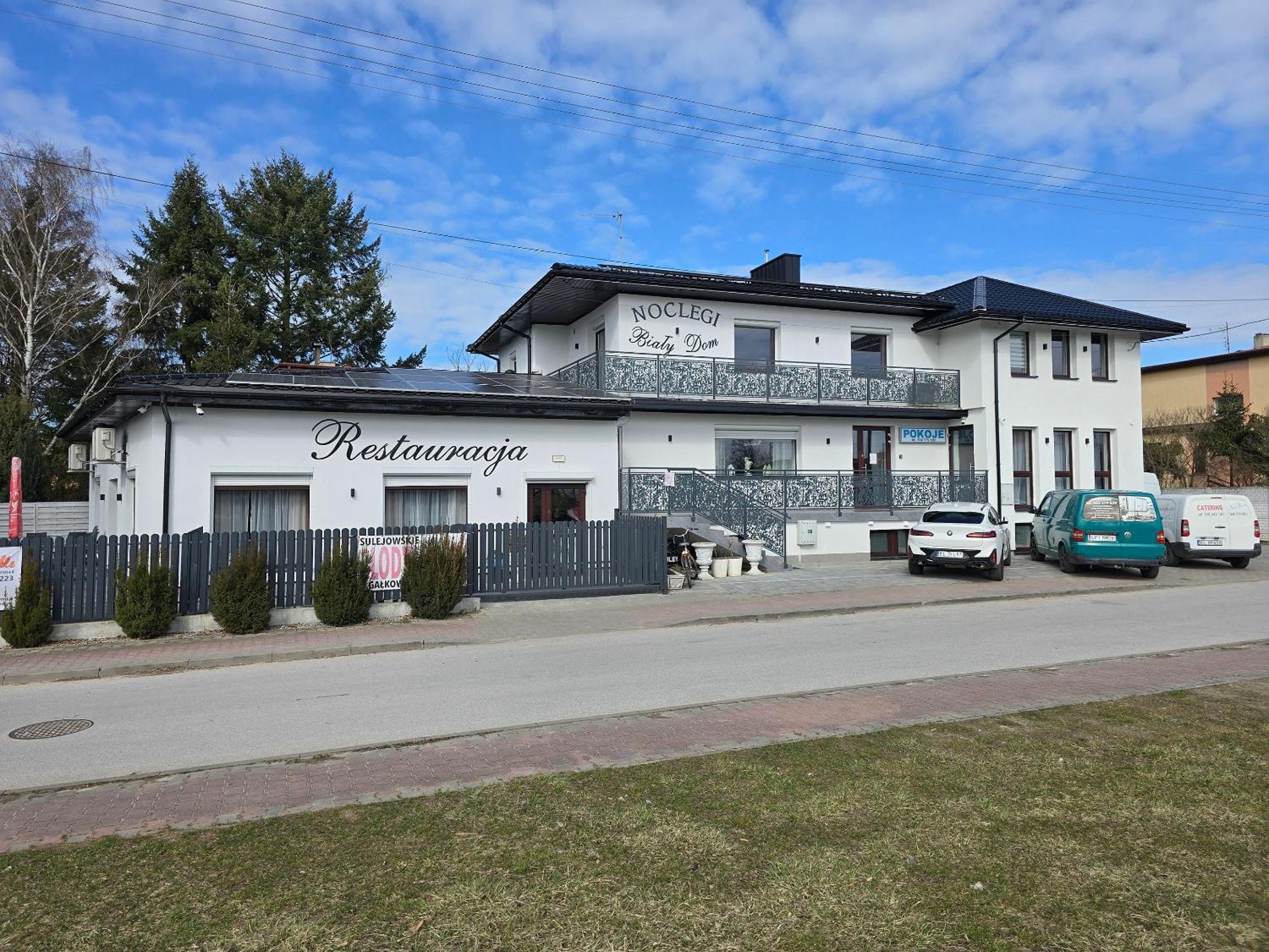 Apartamento Bialy Dom Sulejów Exterior foto